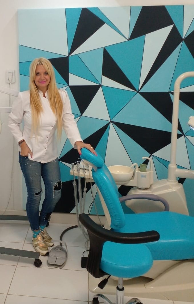 Dra. Daniela Marcato en el consultorio